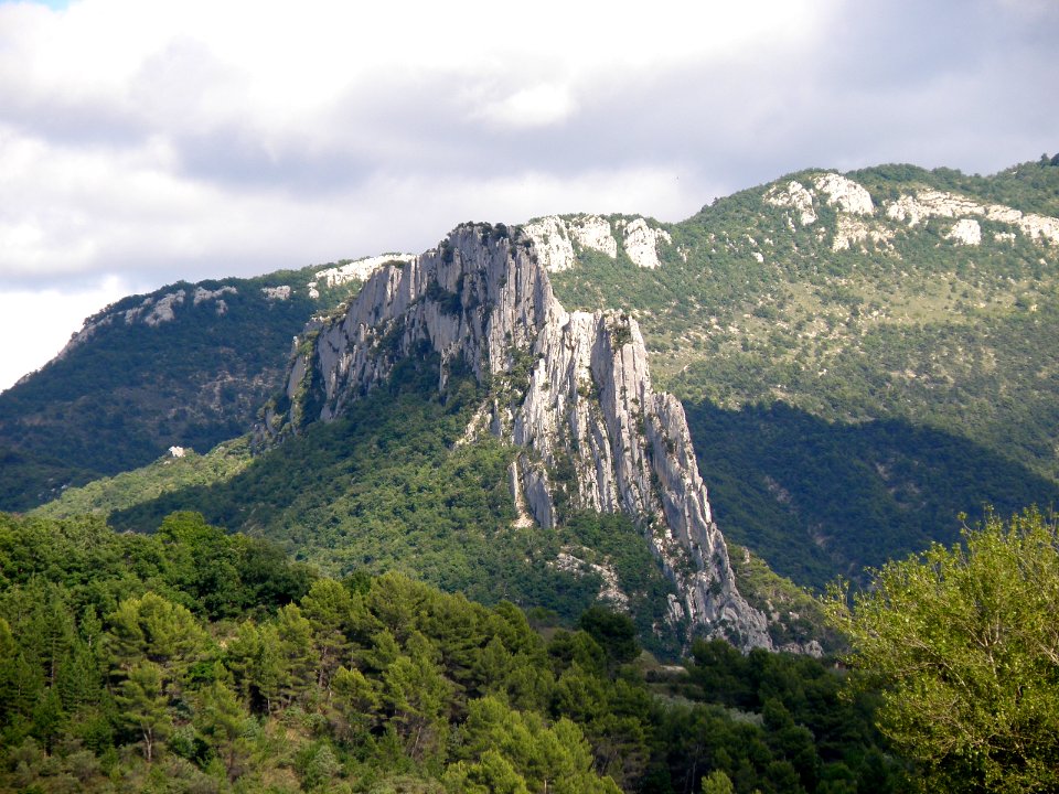 Rocher Saint-Julien profil ouest 3