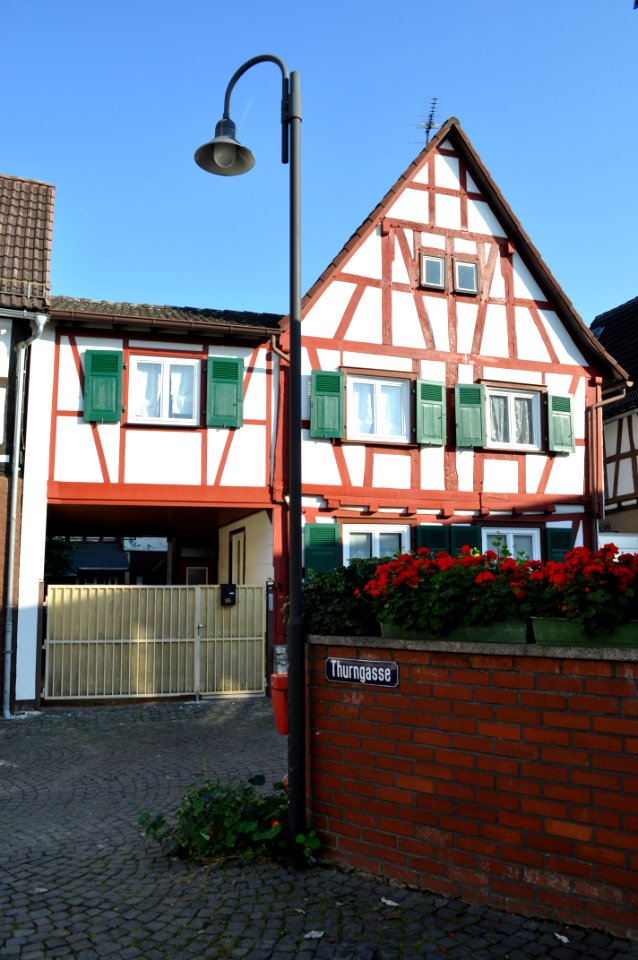 Rodheim vor der Höhe, Königstraße 9 (1)