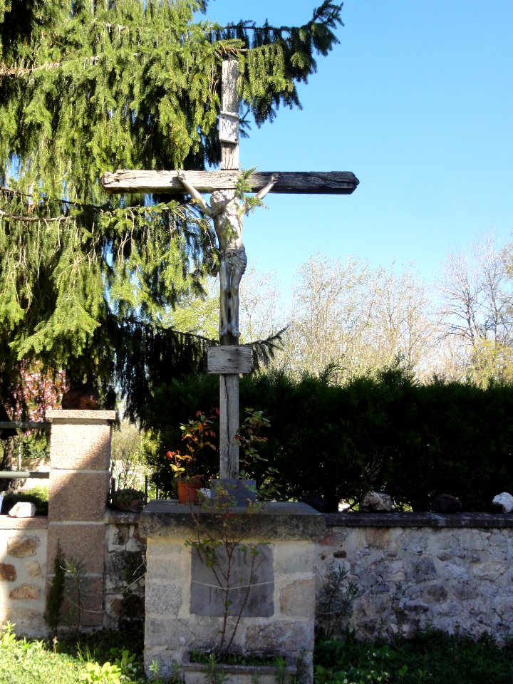 Roche d'Agoux (Puy-de-Dôme) croix de chemin