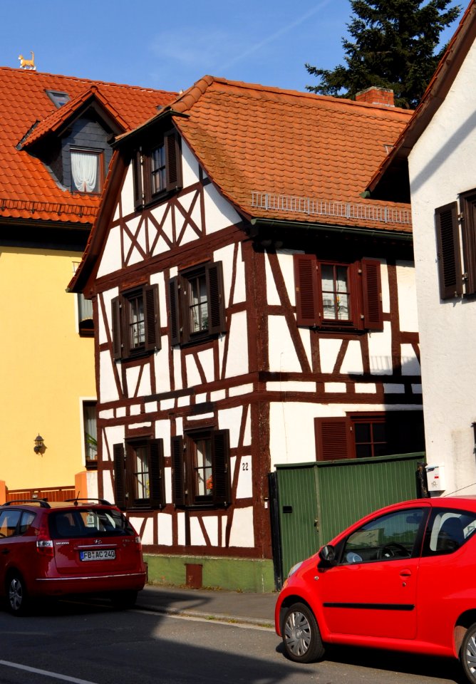 Rodheim vor der Höhe, Nieder-Wöllstädter Straße 22