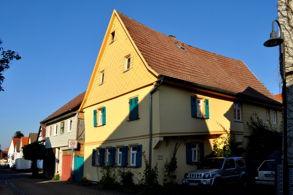Rodheim vor der Höhe, Nieder-Wöllstädter Straße 6 (1)