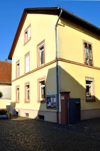 Rodheim vor der Höhe, Königstraße 1