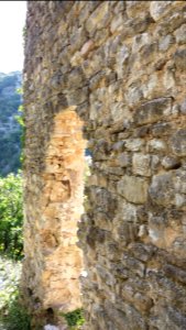 Rochecolombe - mur de pierre