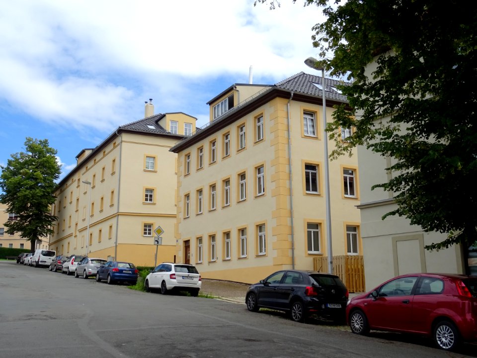 Robert-Koch-Straße 6-8