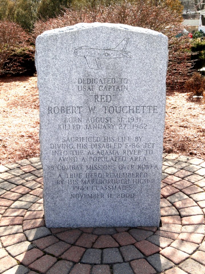 Robert W. Touchette memorial - Marlborough, MA - DSC04419
