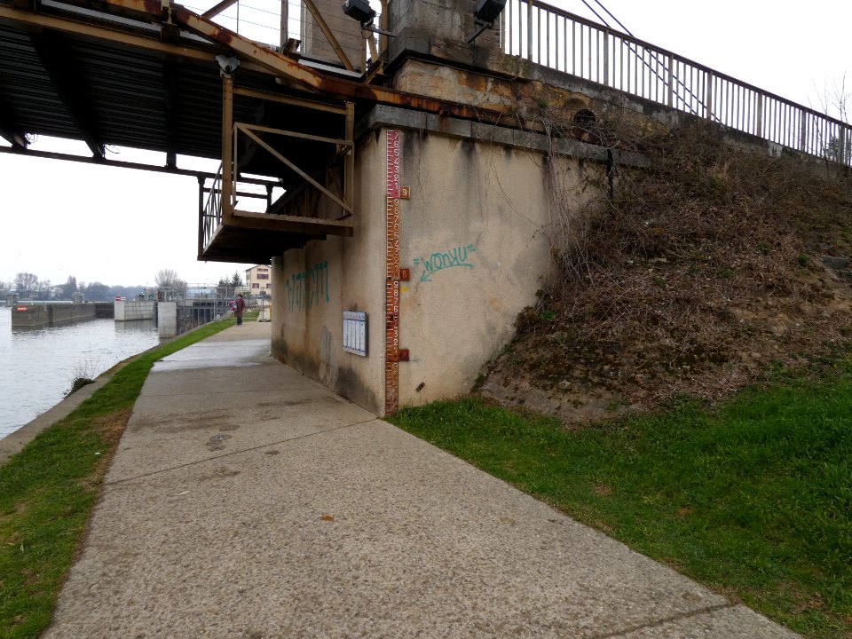 Rochetaillée-sur-Saône - Pont de Couzon - Pile côté sud avec niveau