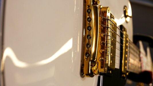 Guitar rock instrument