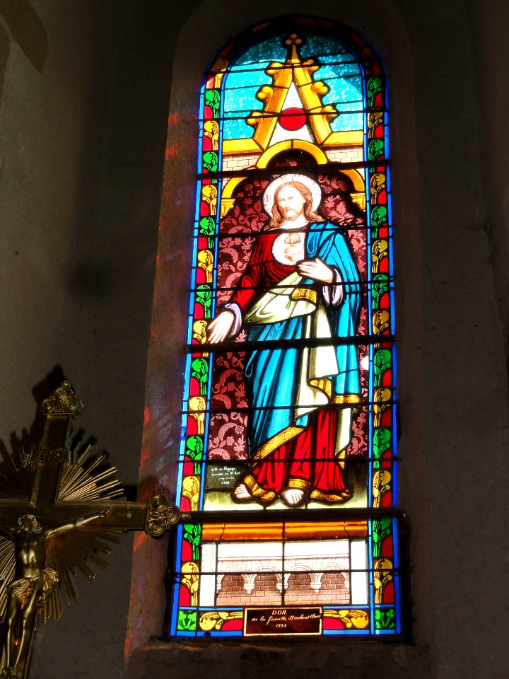 Roche d'Agoux (Puy-de-Dôme) église vitrail 02