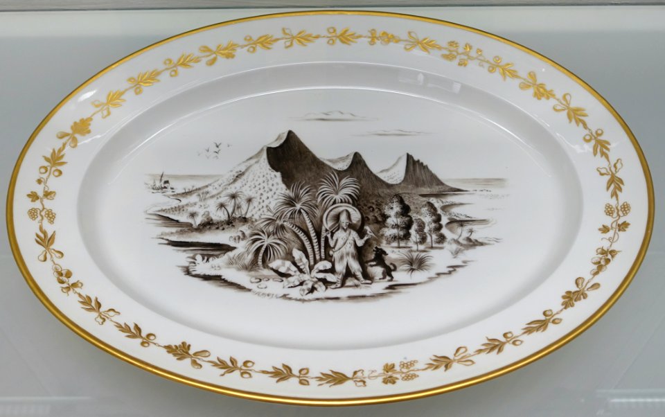 Robinson Crusoe service, decorated by Richard Seewald, Staatliche Porzellan-Manufaktur Berlin (KPM), 1928, porcelain - Bröhan Museum, Berlin - DSC04053