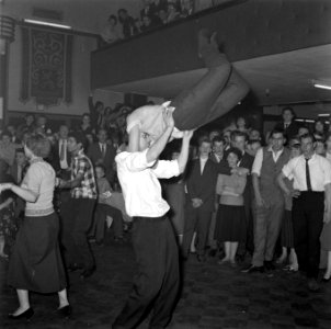 Rock-'n-Roll danswedstrijd in Krasnapolsky te Amsterdam, Bestanddeelnr 908-2961