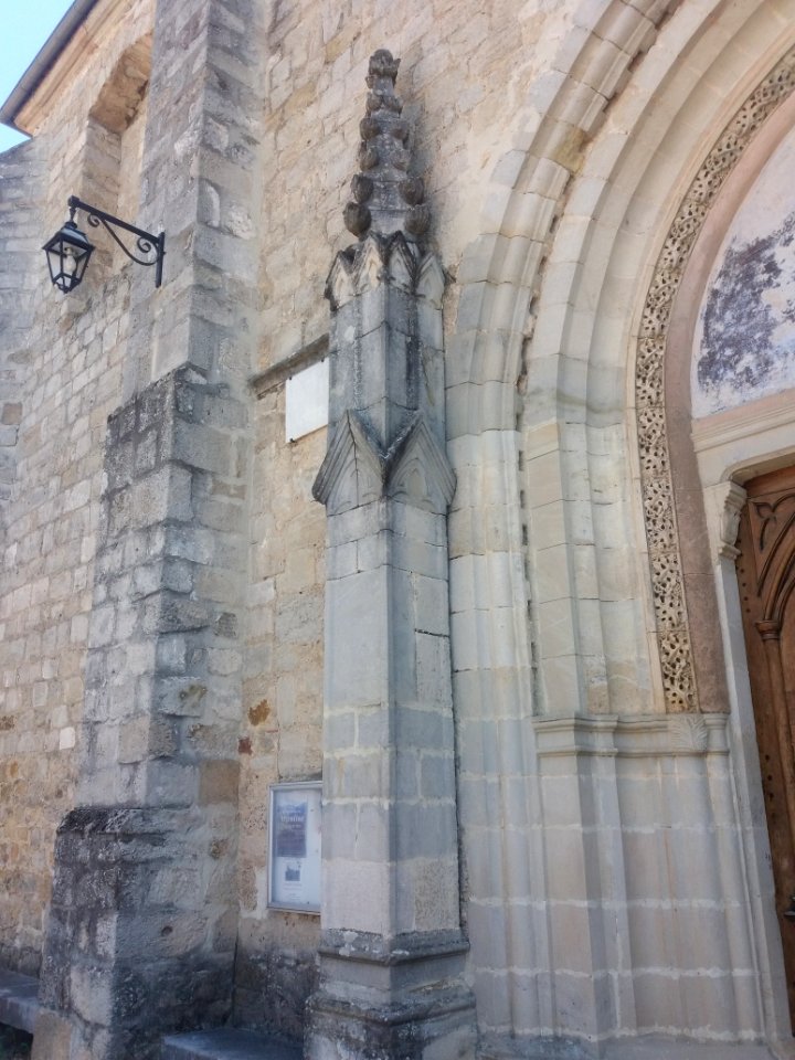 Rosières (Ardèche) - Église Notre-Dame de Rosières - Pinacle de la façade
