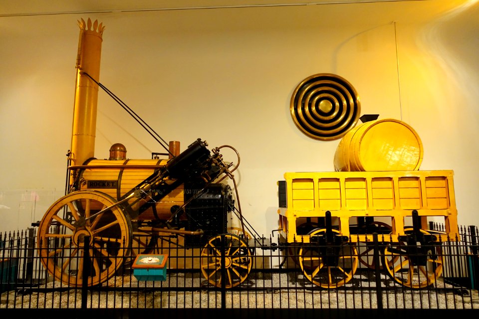 Robert Stephenson locomotive, 1931 replica of 1829 original, view 1 - Museum of Science and Industry (Chicago) - DSC06584