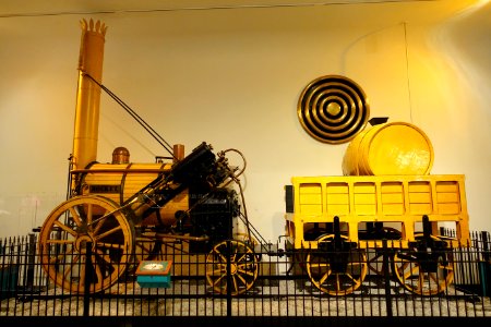 Robert Stephenson locomotive, 1931 replica of 1829 original, view 1 - Museum of Science and Industry (Chicago) - DSC06584