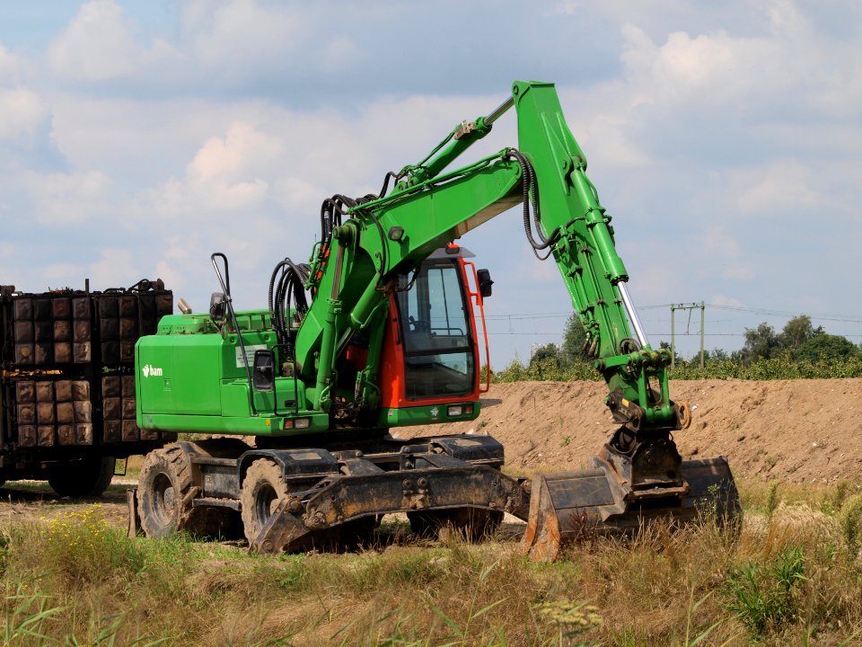 Robex 170W-7 (owner BAM) p4