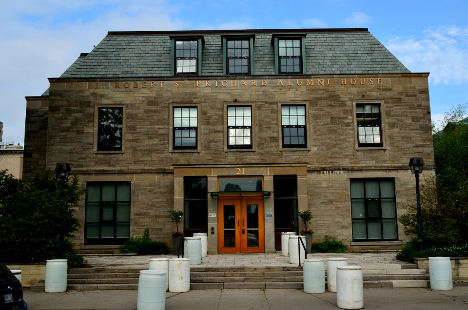 RobertPrichardAlumniHouse