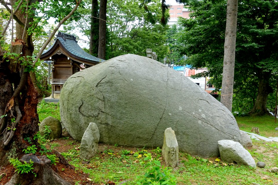 Rock - Sakurayama Shrine - Morioka, Iwate - DSC03972
