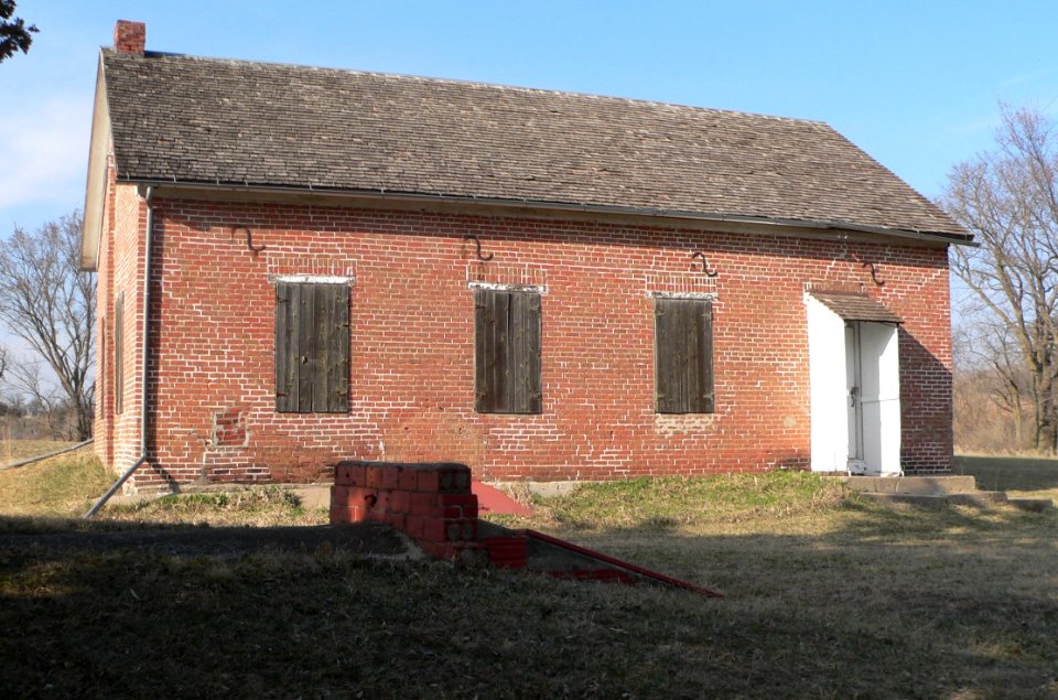Rock Bluff School from S 1
