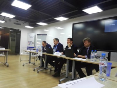 Roundtable discussion aviation education