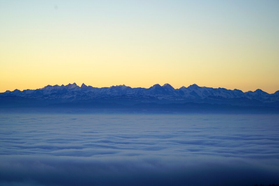 Mountain range fog nebellandschaft