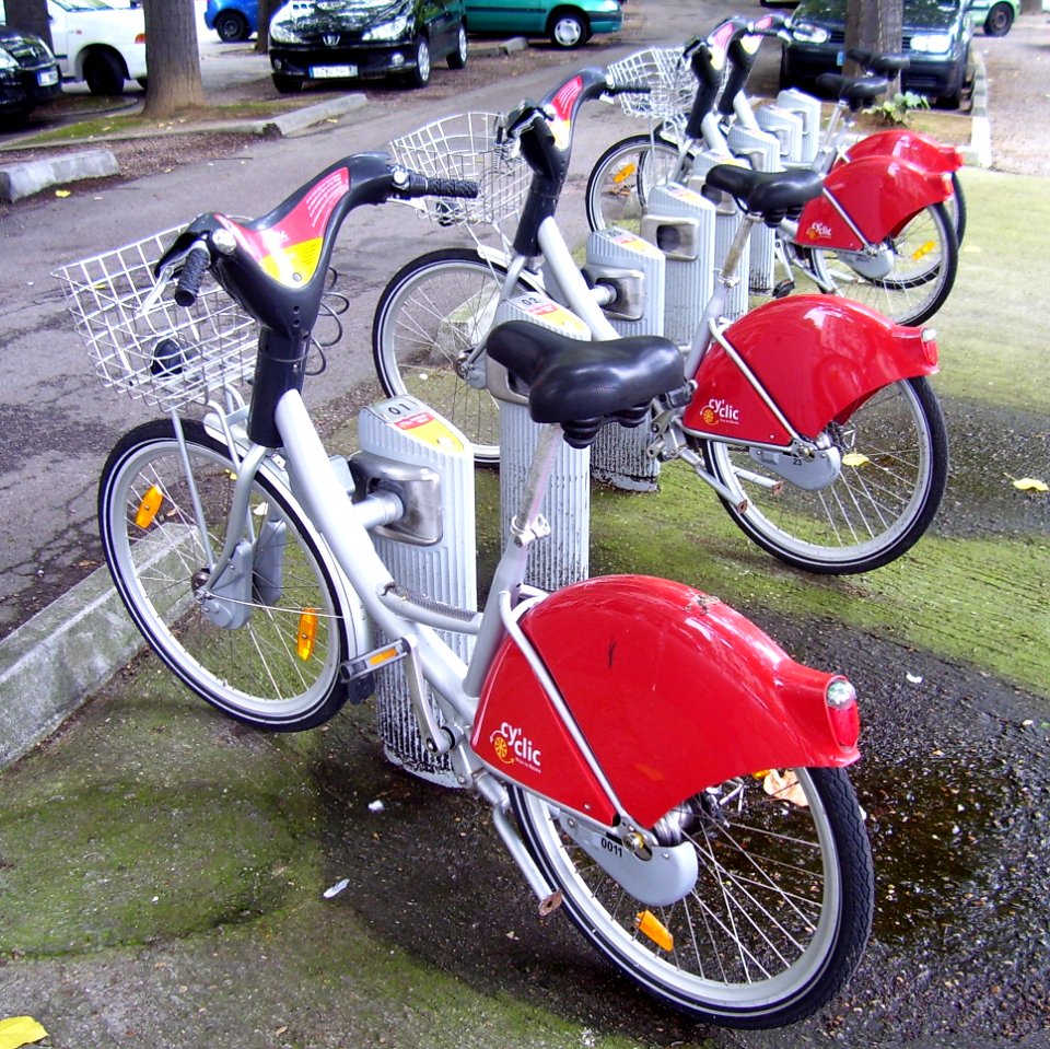 Rouen cyclic