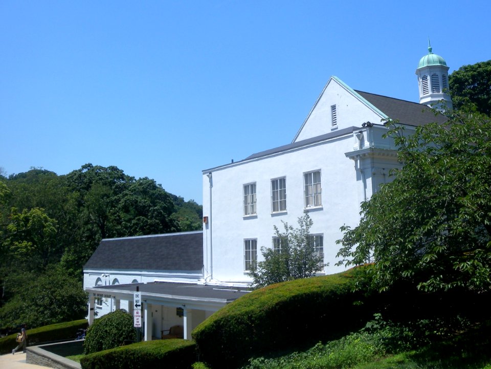 Roslyn Library Papermill Rd jeh