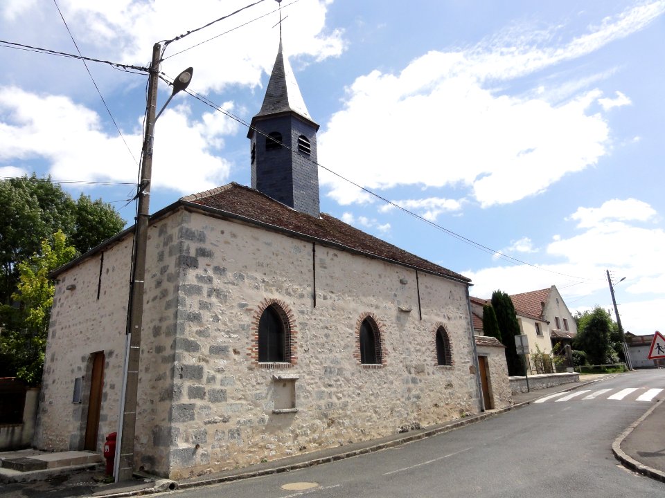 Rouilly (Seine-et-Marne) église à La Bretonnière (02)