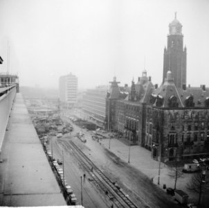 Rotterdamse Coolsingel reeds half geasfalteerd, Bestanddeelnr 917-3182