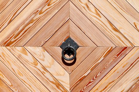 Wooden door call waiting ring geometric shape