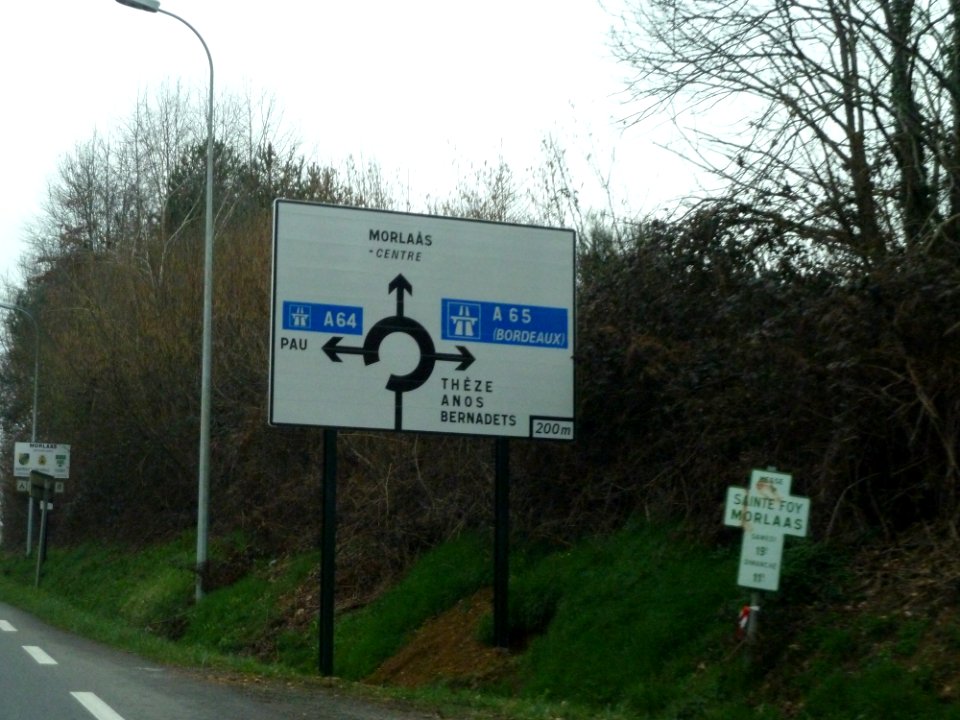 Route nationale 643 à Morlaàs en arrivant de Saint-Jammes