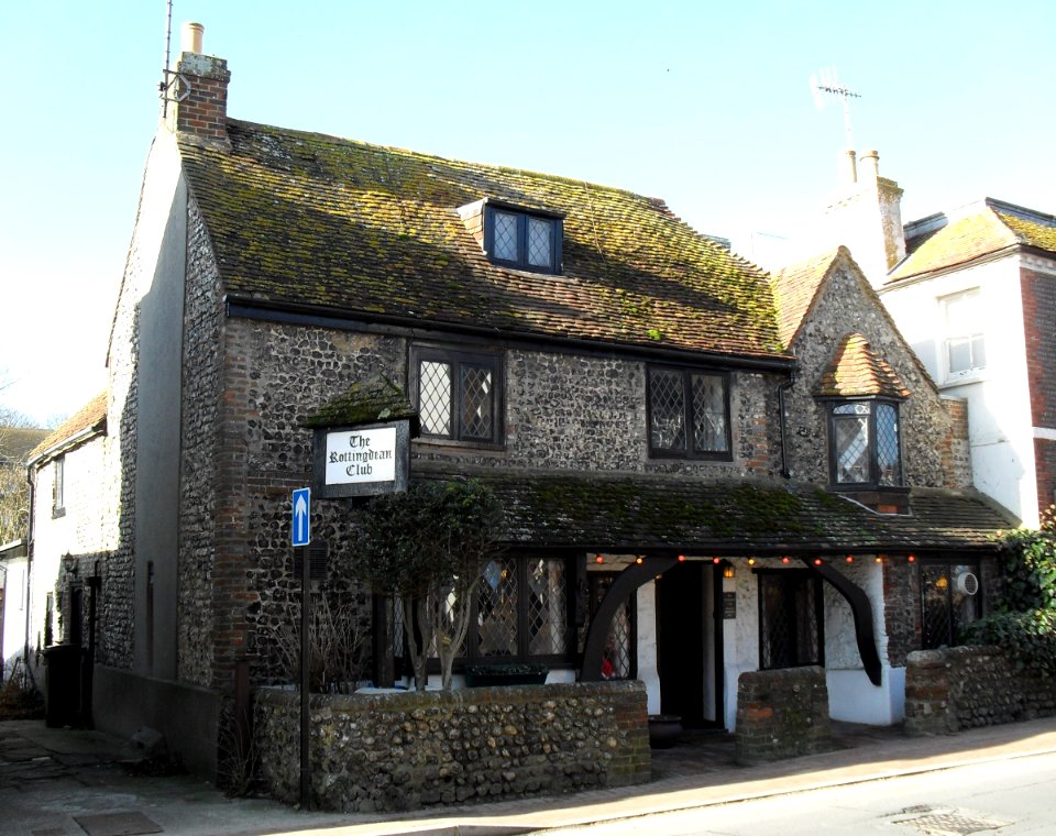 Rottingdean Club, 89 High Street, Rottingdean (NHLE Code 1381626) (January 2010)