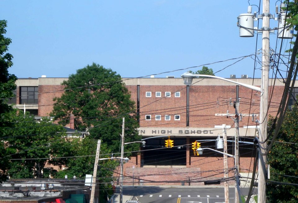 Roslyn High from sta jeh