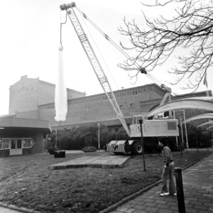 Rotterdam Centrum van de ongelukkige liefde, 8 meter la traan van hijskraan, Bestanddeelnr 929-4669