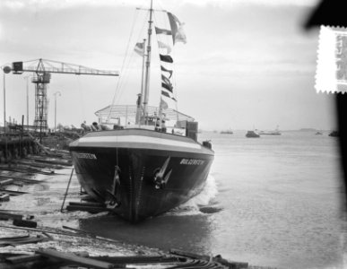 Rotterdams Rijnvaart Maatschappij NV tewaterlating Rijnmotorschip Bulgersteijn, Bestanddeelnr 905-4572