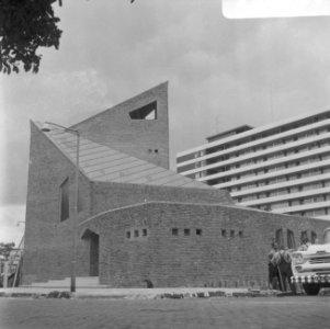 Rotterdam. Kerkgebouw van de Christengemeenschap aan de Lumeystraat, Bestanddeelnr 919-2921