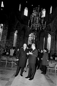 Rotterdam. De Duitse president Heinemann, diens echtgenote, koningin Juliana en , Bestanddeelnr 923-0148