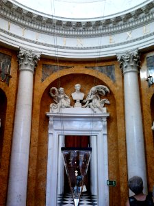 Rotunda in the Palace on the Water 02