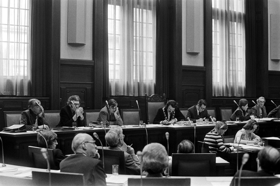 Rotterdamse gemeenteraad over prostitutie op Katendrecht raadsverg weth De Jo, Bestanddeelnr 927-7674