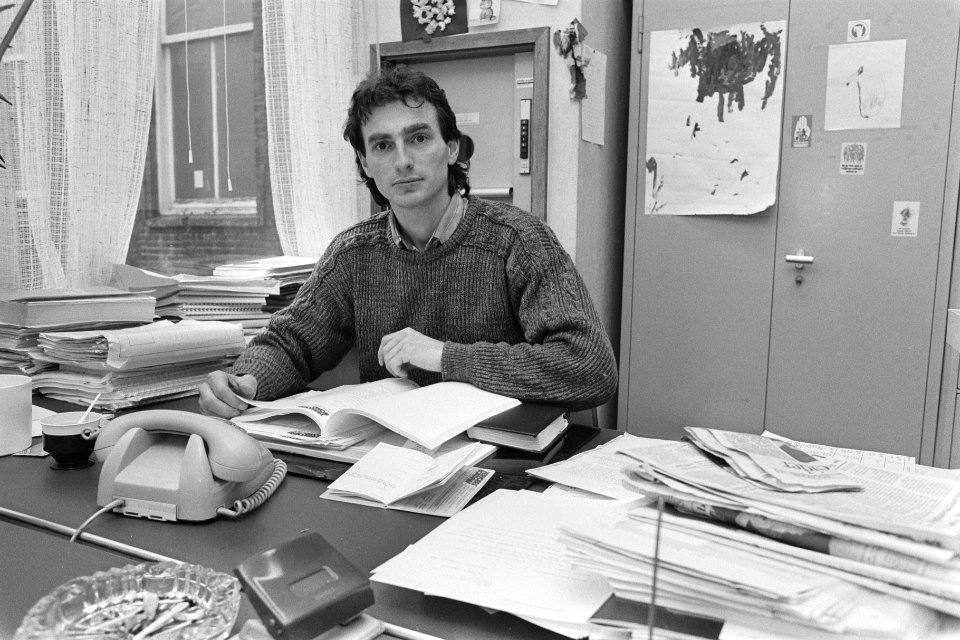 Rotterdamse stakingsleider Paul Rosenmoller (staking in de stukgoed), achter bur, Bestanddeelnr 933-8685