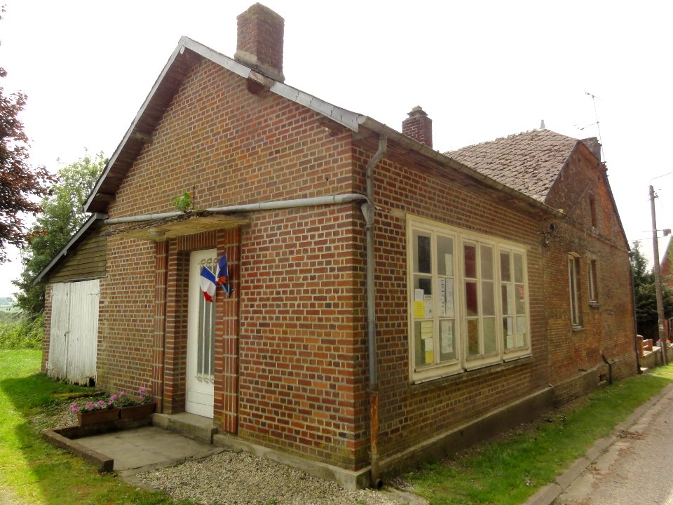 Rouvroy-sur-Serre (Aisne) mairie et ancienne école