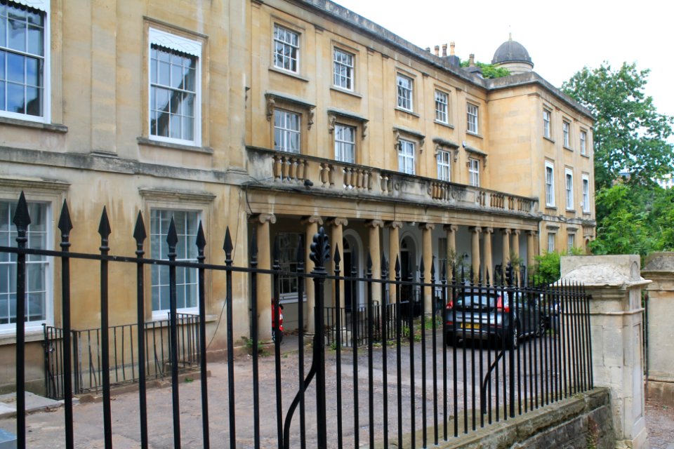 Royal Colonnade