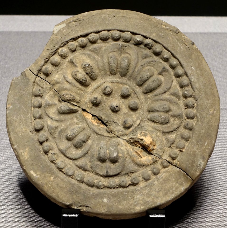 Round eave tile with lotus flower design, excavated at Zhaoling, Liquan country, Shaanxi province, China, Tang dynasty, 600s AD, ceramic - Tokyo National Museum - Tokyo, Japan - DSC08493
