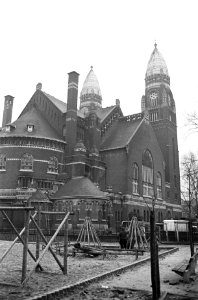 Rotterdam Koninginnekerk tijdens de afbraak van het gebouw, Bestanddeelnr 925-3103