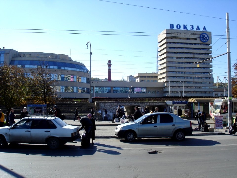 Rostov-glavny-railway-station-october-2012
