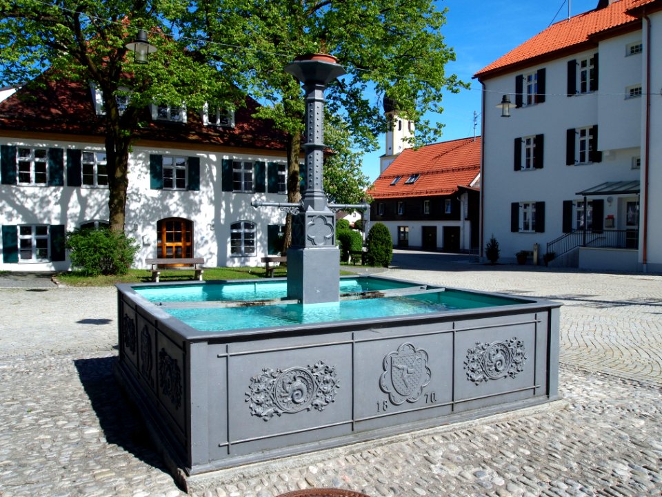 Rosshaupten Brunnen Dorfplatz