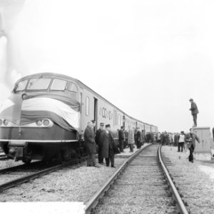 Rotterdam-Europoort per extra trein vanaf Centraal Station de speciale dieseltre, Bestanddeelnr 916-2962