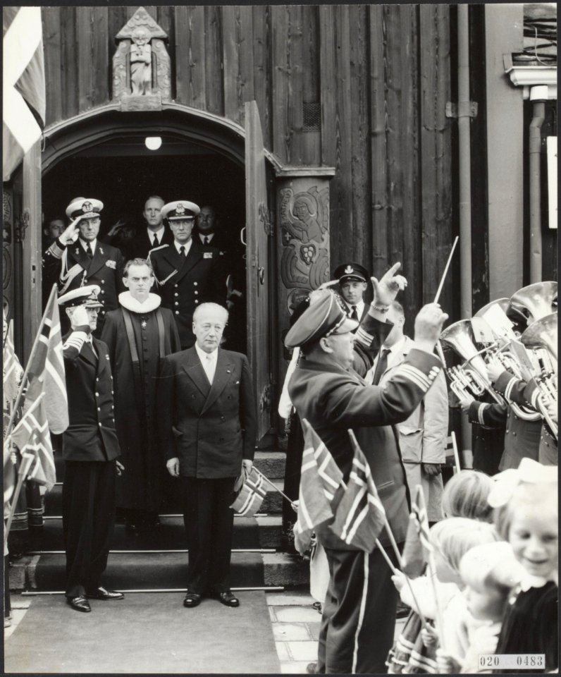Rotterdam, Noorse zeemanskerk aan de Westzeedijk. Bezoek van de koning van Noorw, Bestanddeelnr 020-0483