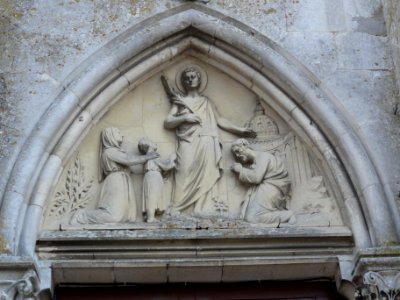 Rouville (Seine-Mar.) église, tympan relief