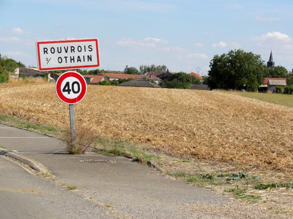 Rouvrois-sur-Othain (Meuse) city limit sign