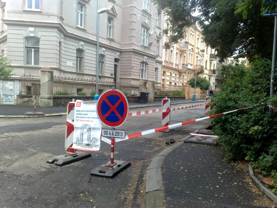Rozkopaná ulice u Plavecké haly 21. - 27. června 2013 3