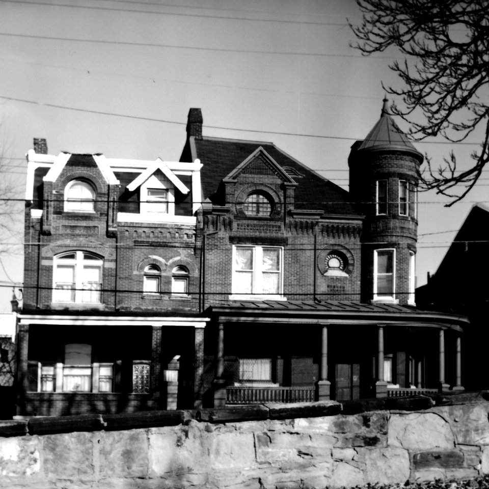 Rowhouses on 40th Street - Lawrenceville - 1999 - Lubitel